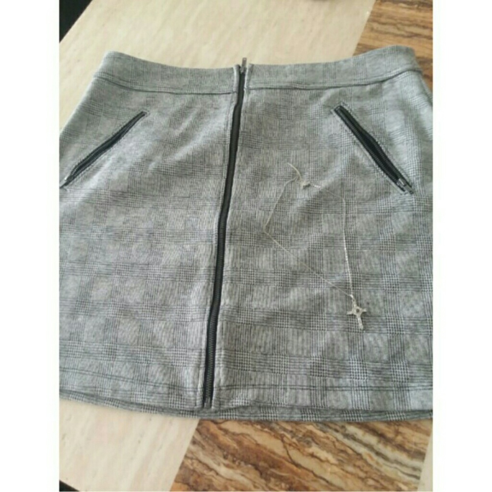 Gap - Plaid Zip-Front Mini Skirt